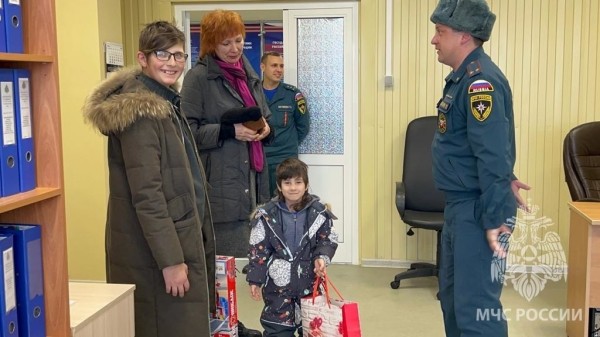 Говорят, под Новый год&hellip;Мечту 13-летнего Миши и из Хабаровска исполнили сотрудники ГУ МЧС