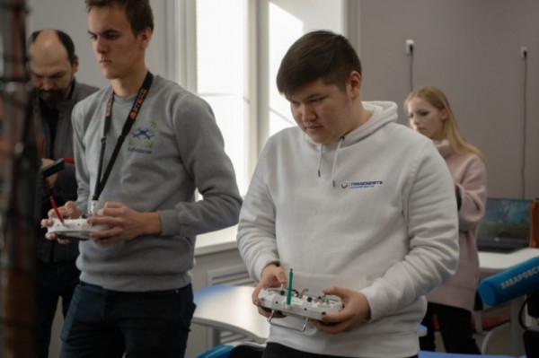 Технарей Хабаровского края приглашают посоревноваться в мастерстве управления дронами