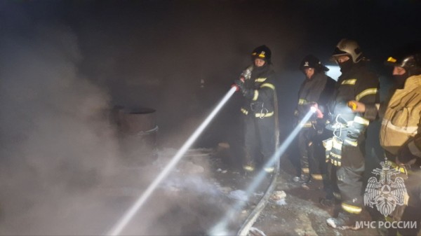 В подвале одного из цехов Амуркабеля в Хабаровске произошло возгорание
