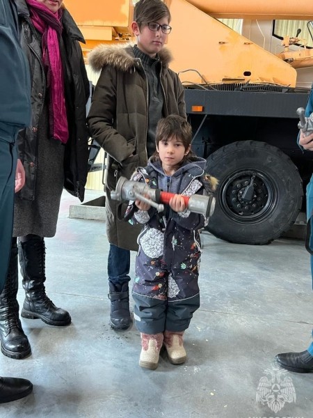 Говорят, под Новый год&hellip;Мечту 13-летнего Миши и из Хабаровска исполнили сотрудники ГУ МЧС