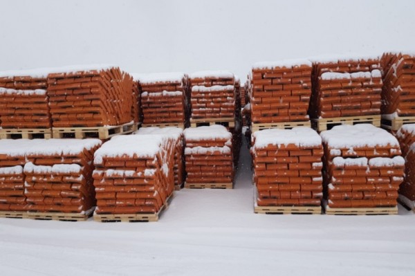 Стройки Хабаровского края полностью обеспечены своим кирпичом и другими стройматериалами