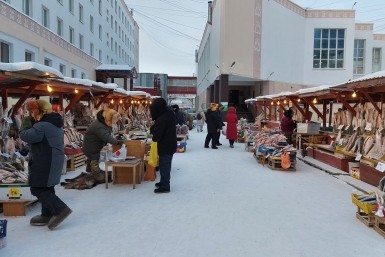 Итоги дня: тарифы ЖКХ, двигатели на SSJ-New, новое кладбище в Хабаровске и ложный донос