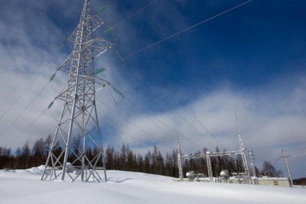 Сотрудники ДРСК устраняют последствия циклона на севере Хабаровского края
