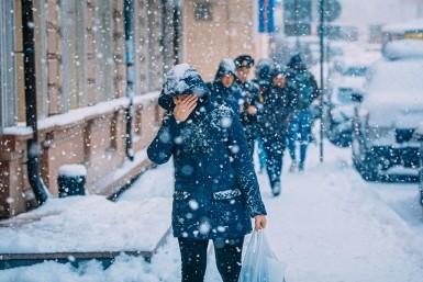 Итоги дня: убрать рекламу нижнего белья, снежный шторм и растление малолетней в поезде