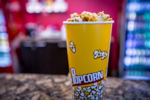 "Кино не умрет, пока в кинотеатрах будет темно": как выживал кинопрокат ДФО в 2022 году