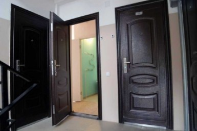 Итоги дня: охотник в шоке, порыв труб, кража надувной куклы и криминальный автосервис