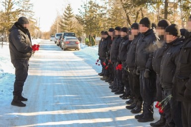 Итоги дня: истории патологоанатома, сгоревший автобус и стояние на гвоздях