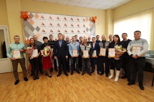 Почти 400 тысяч тонн проката выпустил металлургический завод "Амурсталь" в юбилейный год