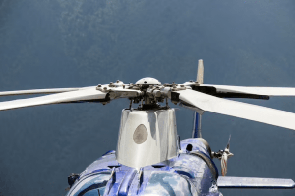 Семья из Хабаровска разбилась при крушении вертолета Robinson на Сахалине