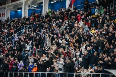 Итоги дня: съемки фильма "Золото Умальты", рекорд болельщиков, прямые рейсы в Монголию