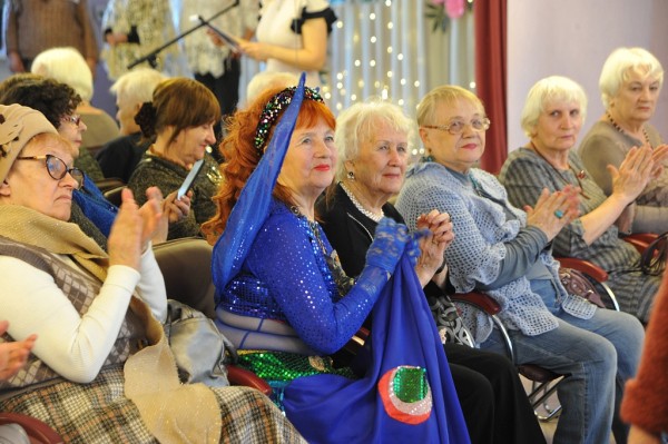 Весеннее дефиле "Красота руками женщины" прошло в Хабаровске