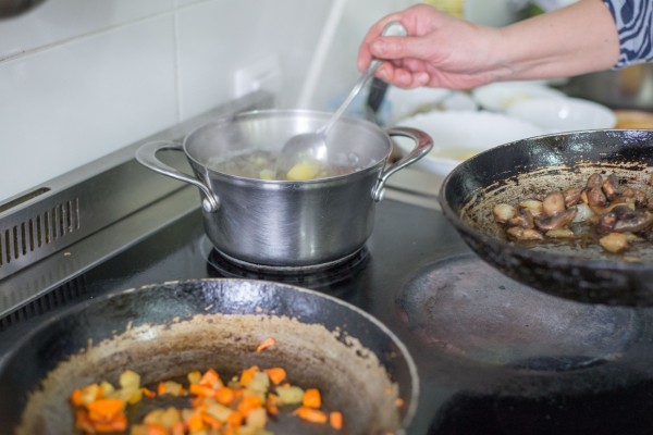 Рецепт выходного дня в Великий пост: рассольник &ndash; густой, наваристый и жутко вкусный