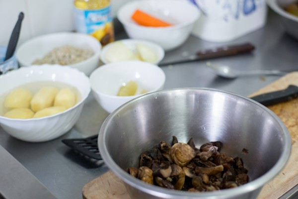 Рецепт выходного дня в Великий пост: рассольник &ndash; густой, наваристый и жутко вкусный