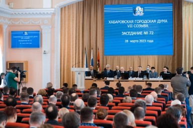 Итоги дня: как в пещере, тигриные шалости, отстаем по стадионам и Движение первых