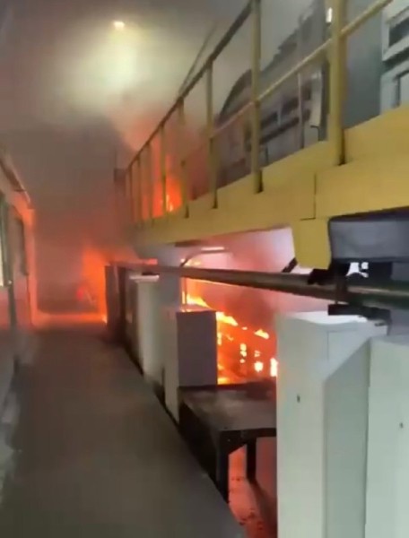 Топливо загорелось под поездом в локомотивном депо Комсомольска-на-Амуре (ВИДЕО)