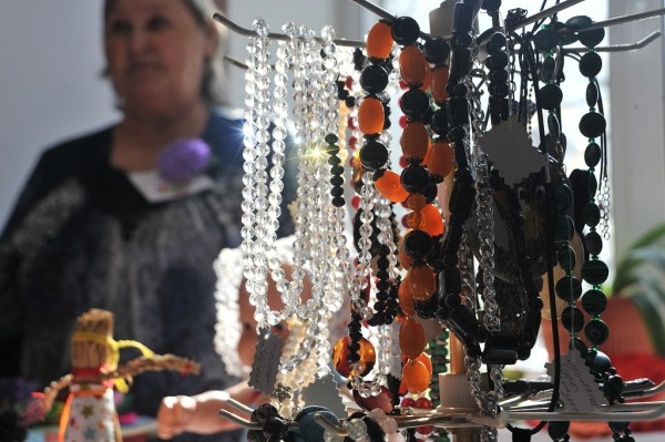 Весеннее дефиле "Красота руками женщины" прошло в Хабаровске