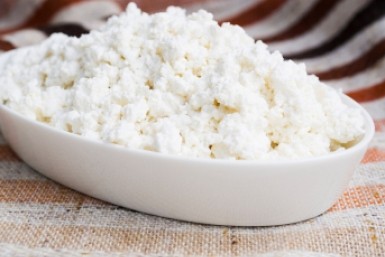 Итоги дня: асфальт растаял, идёт циклон, антибиотик в твороге, добрая традиция и Пред-Амур