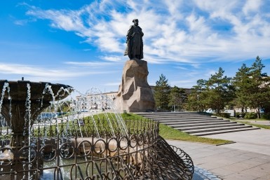 Итоги дня: пожар уничтожил школу, пророчества Жириновского и угасающий город