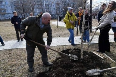 Итоги дня: Элла Памфилова в Хабаровске, тигры-сиамские близнецы, дороги перекроют