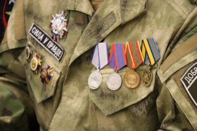 Итоги дня: пожар уничтожил школу, пророчества Жириновского и угасающий город