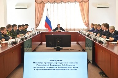 Итоги дня: пожар уничтожил школу, пророчества Жириновского и угасающий город