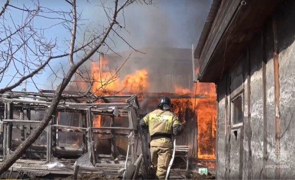 Предположительно неосторожное обращение с печью чуть не лишило хабаровчанку имущества