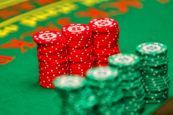 За организацию подпольного казино в Хабаровске осудят мужчину и трех женщин