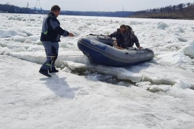 Итоги дня: провалился под лед, грандиозная стройка бассейна и гибель амурского тигра