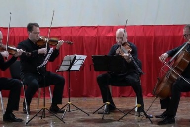 Итоги дня: Эвакуация вслепую, спасение в ДТП и срок за "воспитание" детей