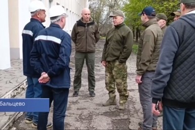 Итоги дня: отравились фастфудом, закон о животных, отгремит салют, грядут паводки на Амуре