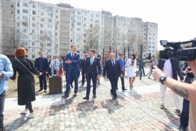 Итоги дня: актриса из Комсомольска, подчищающая иммунизация, два рекорда Дунина