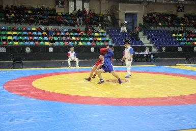 Итоги дня: юбилей Хабаровска, загорелся лесовоз, ФСБ задержала