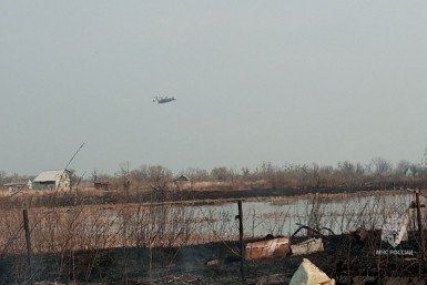 Итоги дня: поезд "Победа", облако пыли, обокрали самолёт, запрет БВС и будка с наркотиками
