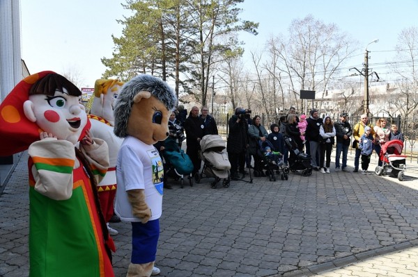 Сергей Кравчук принял участие в акции "Подари ребёнку дерево"