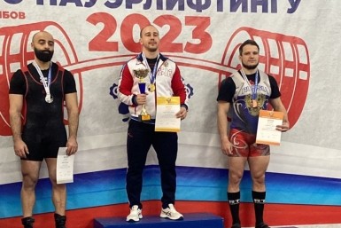 Итоги дня: актриса из Комсомольска, подчищающая иммунизация, два рекорда Дунина