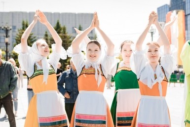 Итоги дня: "Счастливый Хабаровск", взрыв в квартире, "Тройка" к нам приходит