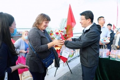 Итоги дня: встретили в Фуюане, ДТП с поездом, слияние с ТОГУ, этноактивист устал