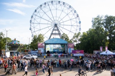 Итоги дня: День России, Фитнес-движ на набережной, прогноз погоды