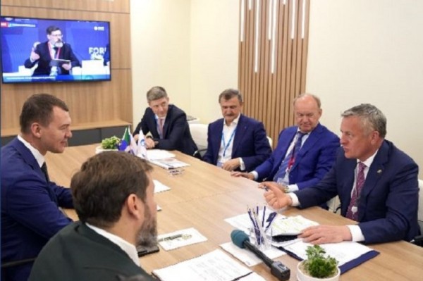 Строительство в Хабаровском крае газопровода протяженностью 800 км обсудили на ПМЭФ-2023