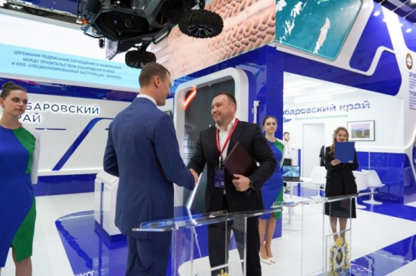 Все на восток! Михаил Дегтярев подписал соглашения о сотрудничестве с федеральными девелоперами