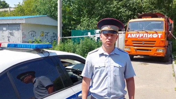 Водитель мусоровоза задавил мужчину в Хабаровском крае