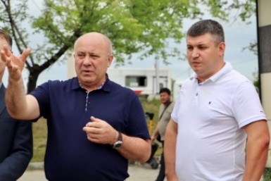 Итоги дня: смертельный переворот, юные спасатели и дополнительные рейсы