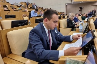 Итоги дня: сильные дожди, 100-летие российского волейбола и необычные скворечники