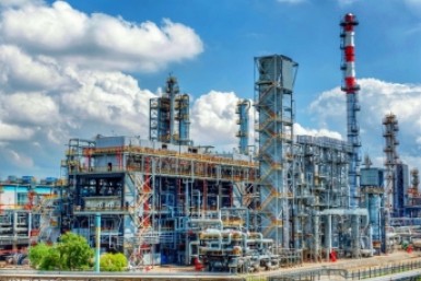 Итоги дня: нефтезаводы под санкциями, потеряшки в лесу, три ТОР в одну, лес горит