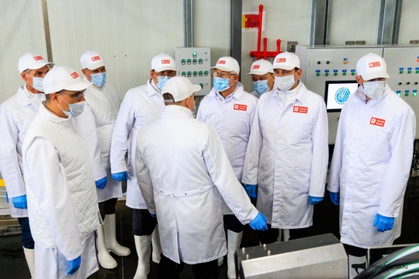 Торговые представители иностранных государств посетили завод "Русский минтай"