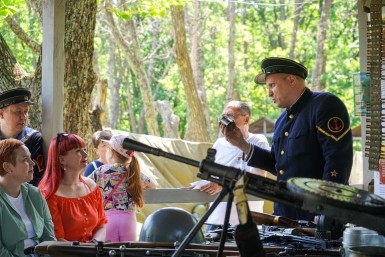 Итоги дня: стрельба из автомата, дефицит автозапчастей и дорога к морю