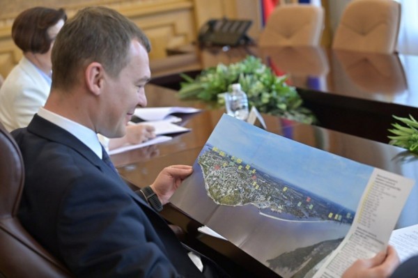 Михаил Дегтярев провел рабочую встречу с председателем Дальневосточного банка Сбербанка