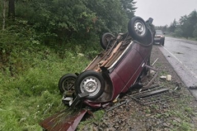 Итоги дня: смертельный переворот, юные спасатели и дополнительные рейсы