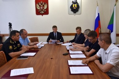 Итоги дня: черный день, подтопления грядут, первые в ДФО,44 в  квартире, 10 на кресло мэра