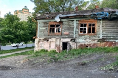 Итоги дня: цифровой помощник мэра,  конец жаре, опасный барак, 3 года бегал, СУ-35 на доме